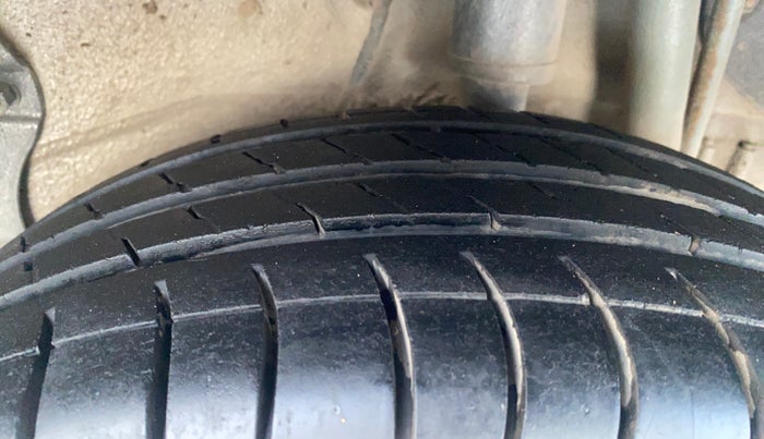 2016 Tata Zest XMS PETROL, Petrol, Manual, 96,639 km, Left Rear Tyre Tread