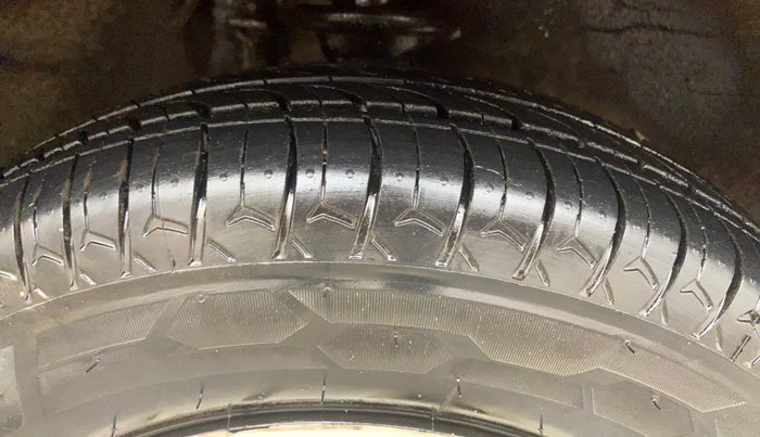 2015 Maruti Alto 800 LXI, Petrol, Manual, 56,508 km, Right Front Tyre Tread