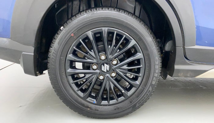 2019 Maruti XL6 ALPHA SHVS  MT, Petrol, Manual, 23,118 km, Right Rear Wheel
