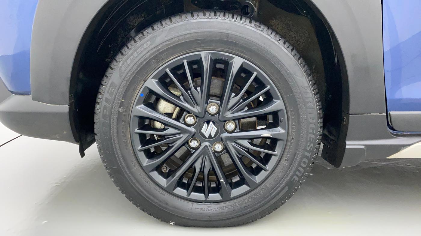 2019 Maruti XL6 ALPHA SHVS  MT, Petrol, Manual, 23,118 km, Left Front Wheel