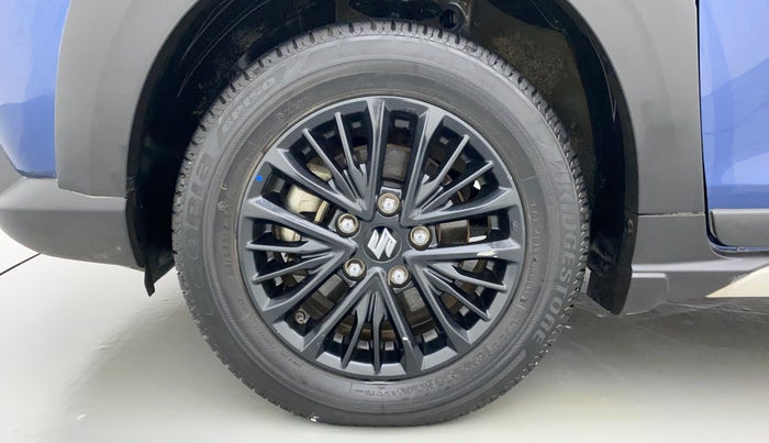2019 Maruti XL6 ALPHA SHVS  MT, Petrol, Manual, 23,118 km, Left Front Wheel