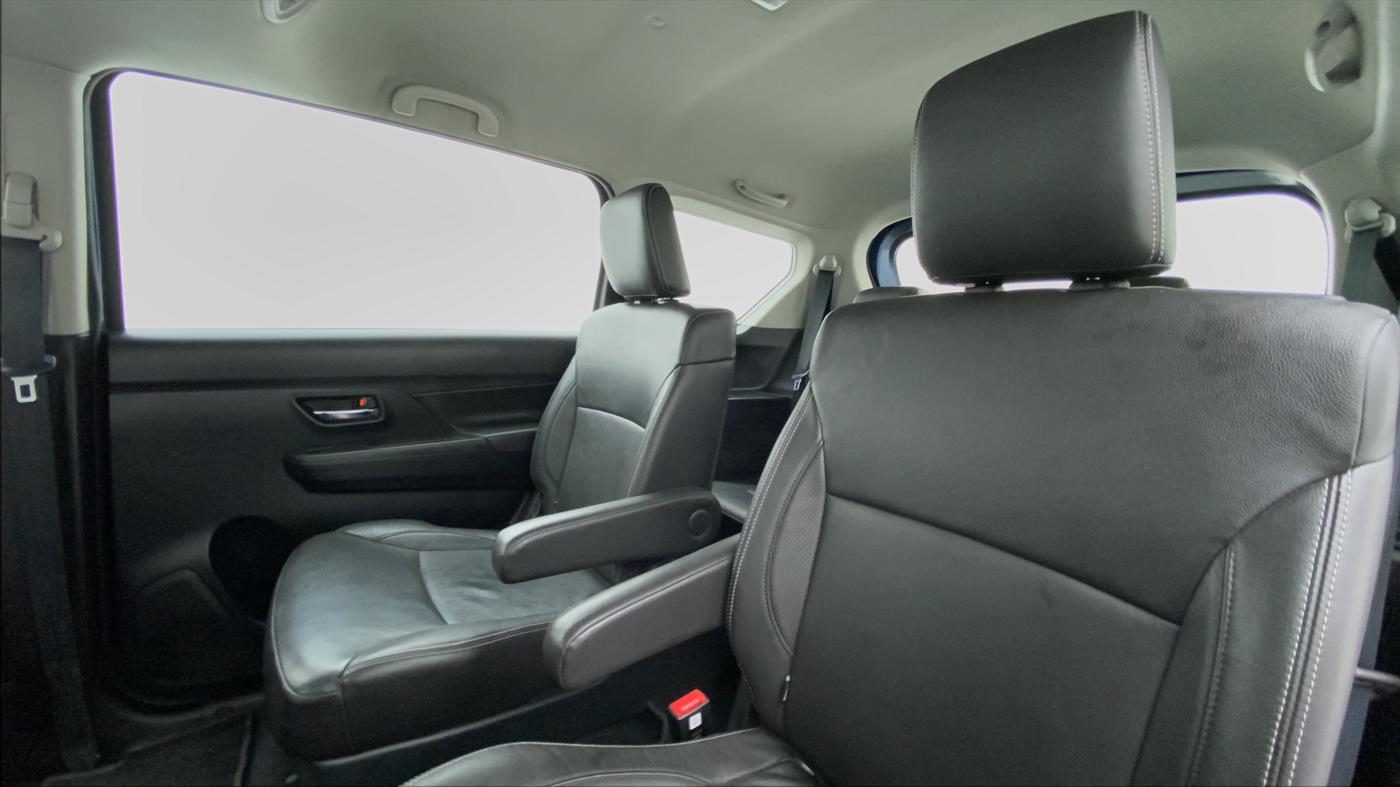 2019 Maruti XL6 ALPHA SHVS  MT, Petrol, Manual, 23,118 km, Right Side Rear Door Cabin