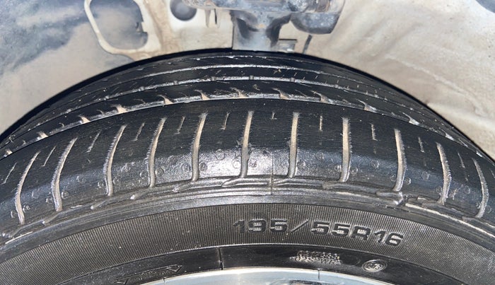 2018 Hyundai Verna 1.6 VTVT SX (O) AT, Petrol, Automatic, 65,301 km, Left Front Tyre Tread