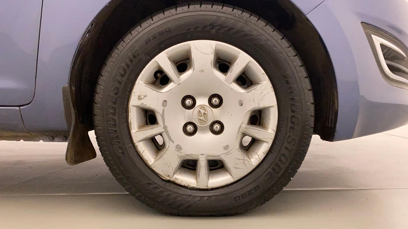 2013 Hyundai i20 MAGNA (O) 1.2, Petrol, Manual, 51,380 km, Right Front Wheel