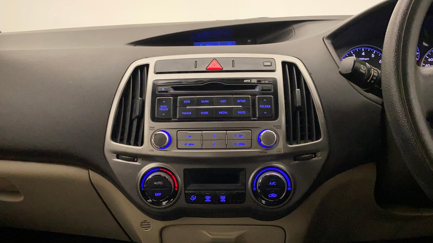 2013 Hyundai i20 MAGNA (O) 1.2, Petrol, Manual, 51,380 km, Air Conditioner