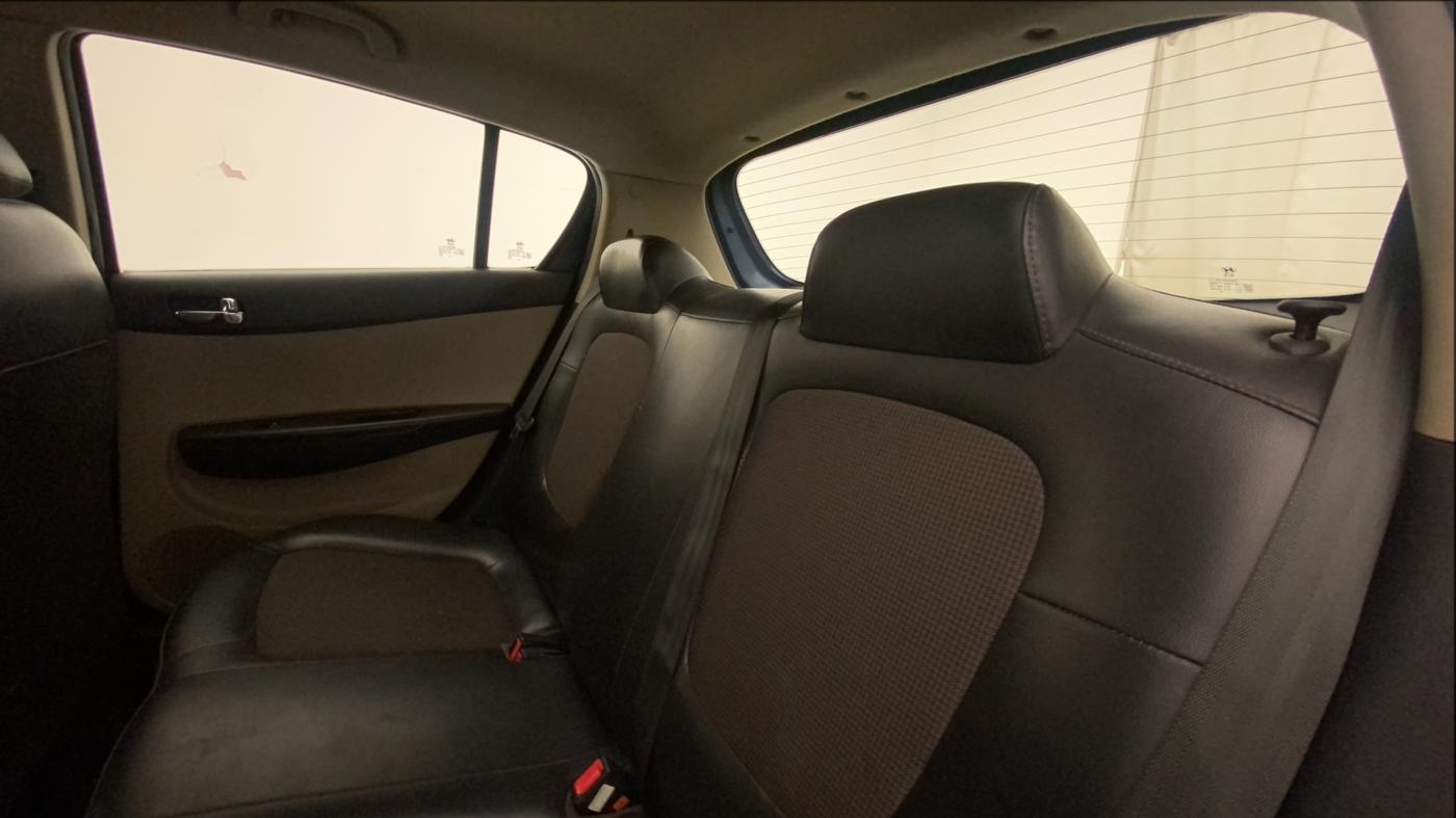 2013 Hyundai i20 MAGNA (O) 1.2, Petrol, Manual, 51,380 km, Right Side Rear Door Cabin