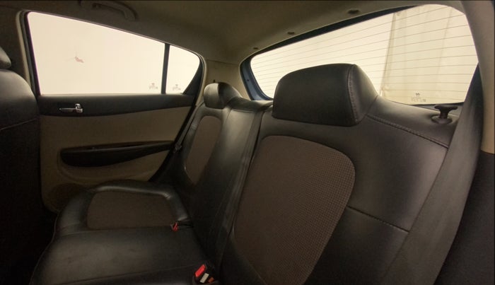 2013 Hyundai i20 MAGNA (O) 1.2, Petrol, Manual, 51,380 km, Right Side Rear Door Cabin