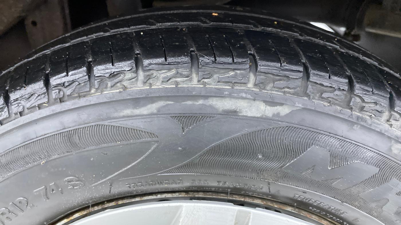 2020 Maruti Alto VXI, Petrol, Manual, 1,754 km, Left Rear Tyre Tread