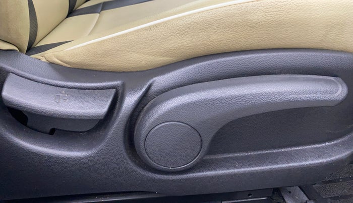 2014 Hyundai Elite i20 ASTA 1.2, Petrol, Manual, 56,843 km, Driver Side Adjustment Panel