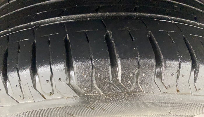 2014 Hyundai Elite i20 ASTA 1.2, Petrol, Manual, 56,843 km, Right Front Tyre Tread