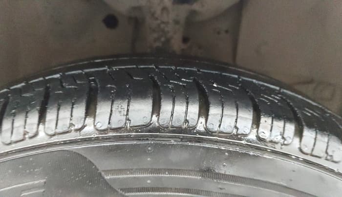 2015 Honda Amaze 1.2L I-VTEC E, Petrol, Manual, 71,894 km, Right Front Tyre Tread