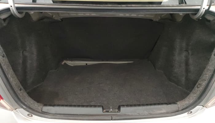 2015 Honda Amaze 1.2L I-VTEC E, Petrol, Manual, 71,894 km, Boot Inside
