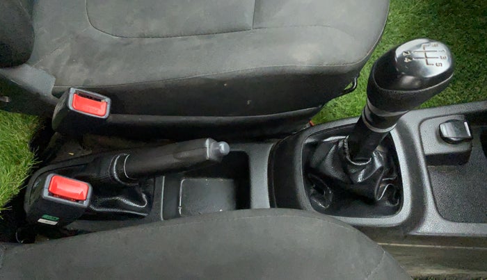 2019 Renault Kwid RXL, Petrol, Manual, 13,045 km, Gear Lever