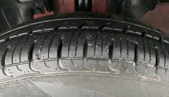 2019 Renault Kwid RXL, Petrol, Manual, 13,045 km, Left Front Tyre Tread