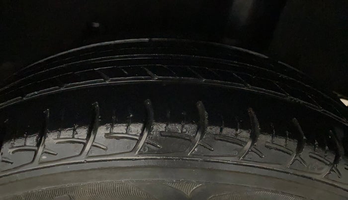2018 Maruti Baleno DELTA PETROL 1.2, Petrol, Manual, 65,766 km, Left Rear Tyre Tread