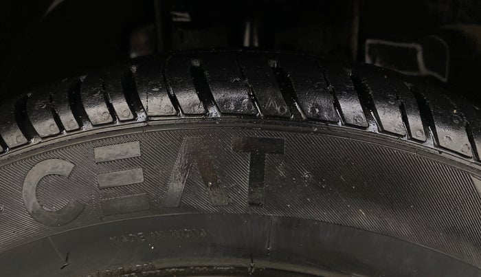 2016 Tata Tiago XZ PETROL, Petrol, Manual, 57,113 km, Right Front Tyre Tread