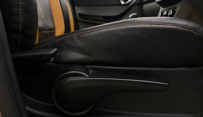 2016 Tata Tiago XZ PETROL, Petrol, Manual, 57,113 km, Driver Side Adjustment Panel