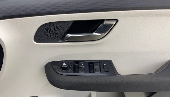 2023 Tata ALTROZ XZA PLUS, Petrol, Automatic, 53,702 km, Driver Side Door Panels Control