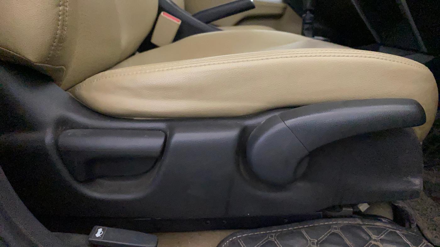 2015 Honda City 1.5L I-VTEC VX (O) MT, Petrol, Manual, 52,636 km, Driver Side Adjustment Panel