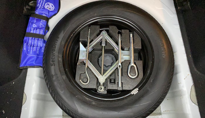 2024 MG ASTOR Sprint 1.5 MT (Ivory), Petrol, Manual, 7,186 km, Spare Tyre