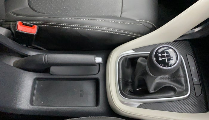 2024 MG ASTOR Sprint 1.5 MT (Ivory), Petrol, Manual, 7,186 km, Gear Lever