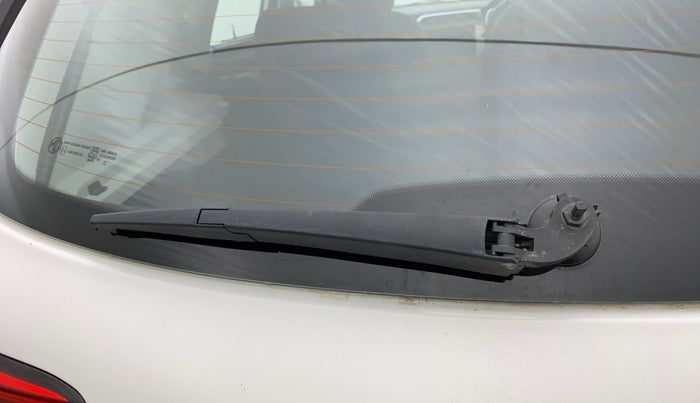 2024 MG ASTOR Sprint 1.5 MT (Ivory), Petrol, Manual, 7,186 km, Rear Wiper