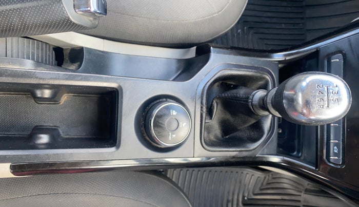 2019 Tata NEXON XM PETROL, Petrol, Manual, 27,537 km, Gear Lever