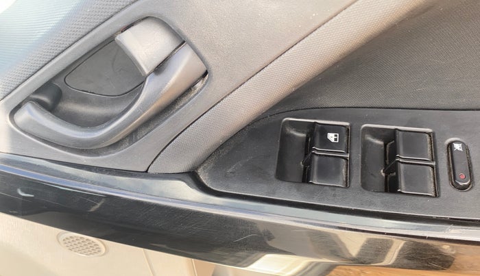 2019 Tata NEXON XM PETROL, Petrol, Manual, 27,537 km, Driver Side Door Panels Control