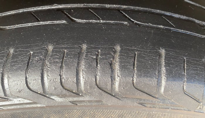 2019 Tata NEXON XM PETROL, Petrol, Manual, 27,537 km, Right Front Tyre Tread