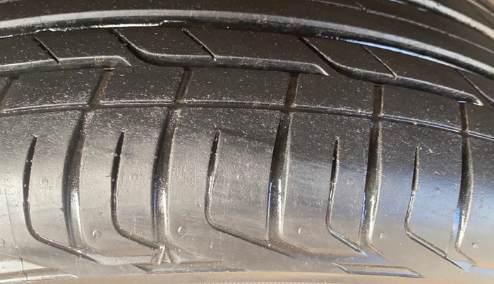 2019 Tata NEXON XM PETROL, Petrol, Manual, 27,537 km, Right Rear Tyre Tread