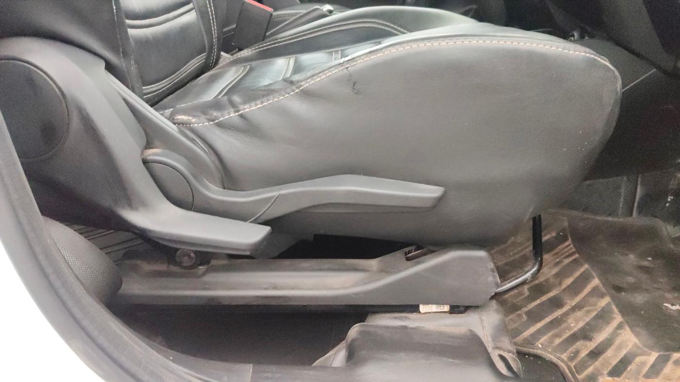 2019 Maruti Swift VXI AMT, CNG, Automatic, 98,606 km, Driver Side Adjustment Panel