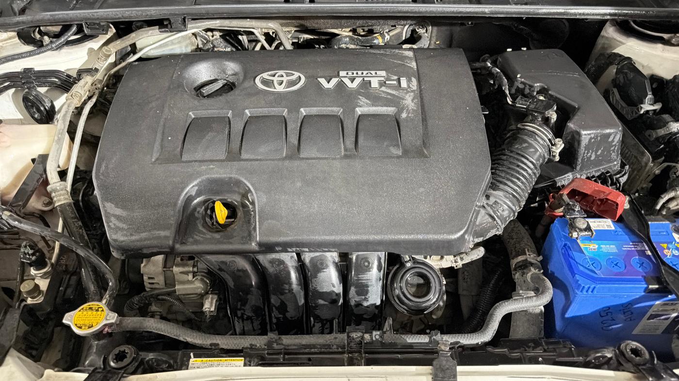 2015 Toyota Corolla Altis VL CVT PETROL, Petrol, Automatic, 1,06,107 km, Engine View