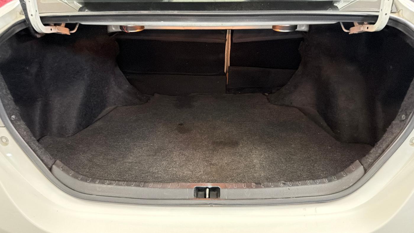 2015 Toyota Corolla Altis VL CVT PETROL, Petrol, Automatic, 1,06,107 km, Boot Inside