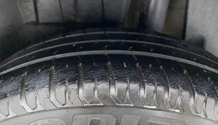 2018 Maruti Dzire ZXI AMT, Petrol, Automatic, 36,353 km, Left Rear Tyre Tread
