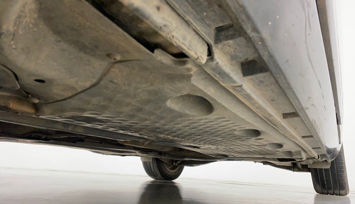 2012 Volkswagen Passat TRENDLINE MT, Diesel, Manual, 94,144 km, Right Side Underbody