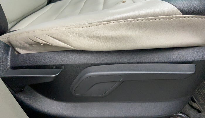 2016 Mahindra Kuv100 K8 6 STR, Petrol, Manual, 45,065 km, Driver Side Adjustment Panel