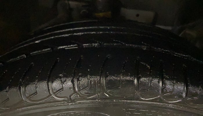 2019 Ford Ecosport TITANIUM 1.5L PETROL, Petrol, Manual, 27,501 km, Right Front Tyre Tread
