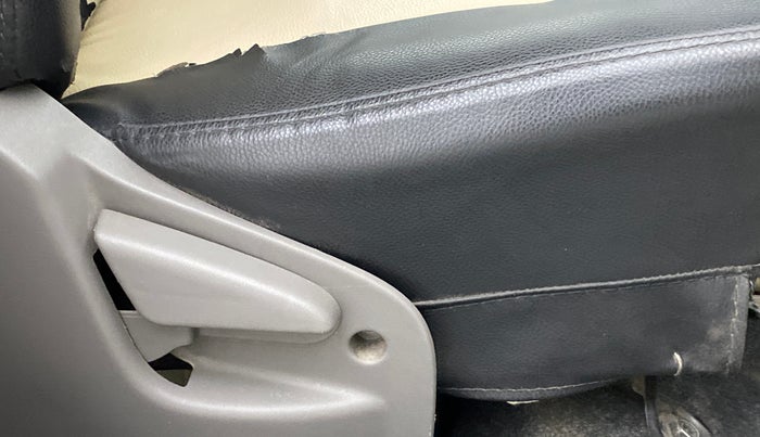 2015 Datsun Go Plus T, Petrol, Manual, 60,589 km, Driver Side Adjustment Panel