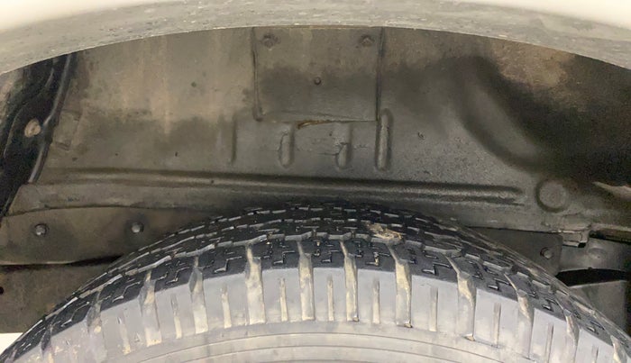 2013 Mahindra Scorpio VLX 2WD AIRBAG, Diesel, Manual, 1,44,881 km, Right Rear Tyre Tread