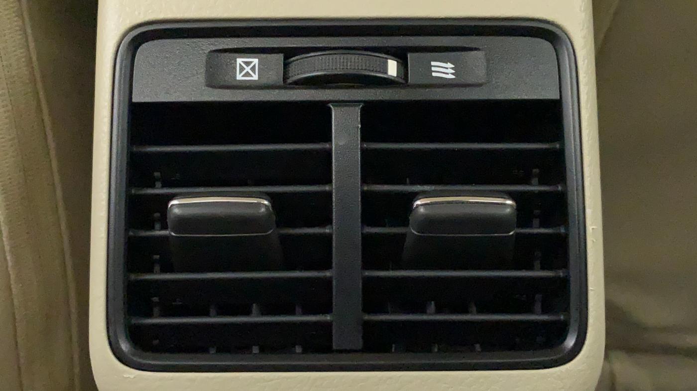 2016 Maruti Ciaz VXI OPT, Petrol, Manual, 32,941 km, Rear AC Vents
