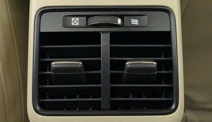 2016 Maruti Ciaz VXI OPT, Petrol, Manual, 32,941 km, Rear AC Vents