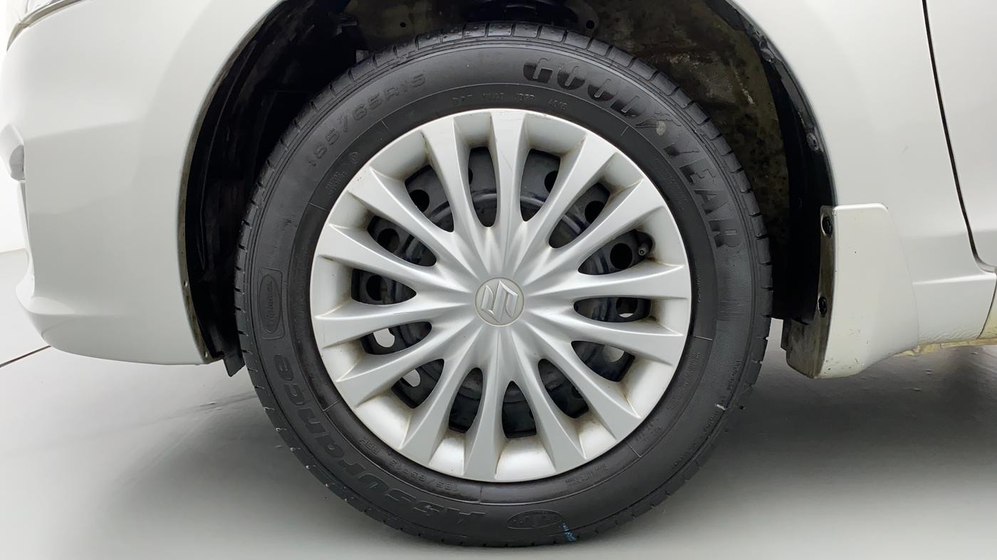 2016 Maruti Ciaz VXI OPT, Petrol, Manual, 32,941 km, Left Front Wheel