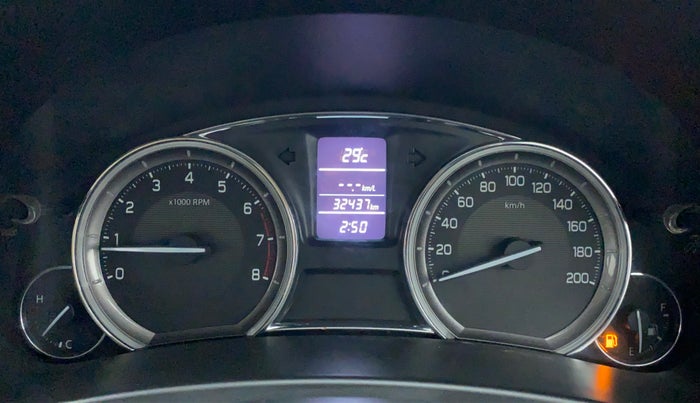 2016 Maruti Ciaz VXI OPT, Petrol, Manual, 32,941 km, Odometer Image