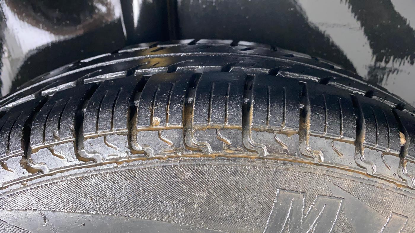 2011 Maruti Swift Dzire LXI, Petrol, Manual, 88,522 km, Right Rear Tyre Tread