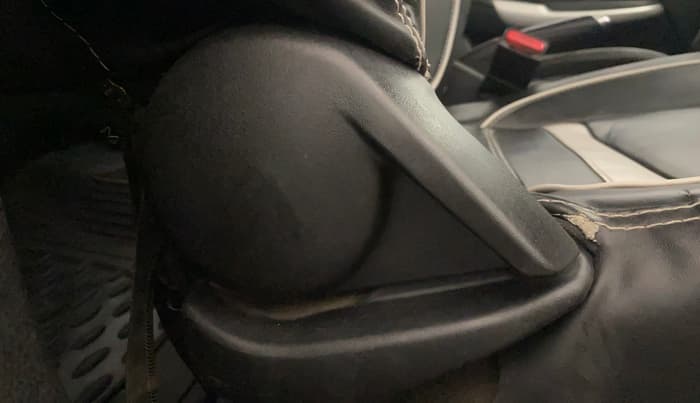 2016 Maruti Baleno DELTA PETROL 1.2, Petrol, Manual, 81,667 km, Driver Side Adjustment Panel