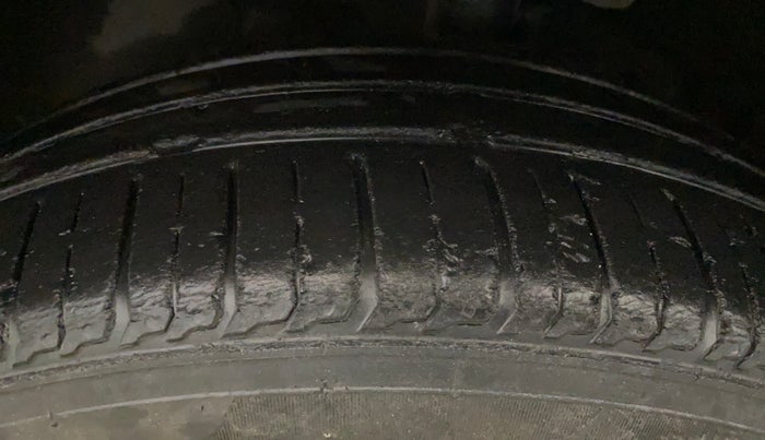 2018 Hyundai Verna 1.6 EX VTVT AT, Petrol, Automatic, 34,378 km, Left Front Tyre Tread