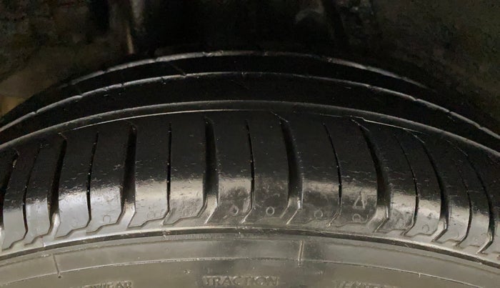 2018 Hyundai Verna 1.6 EX VTVT AT, Petrol, Automatic, 34,378 km, Right Rear Tyre Tread