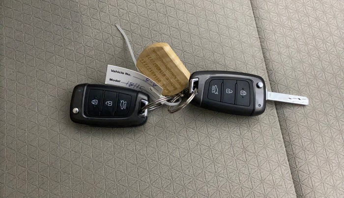 2018 Hyundai Verna 1.6 EX VTVT AT, Petrol, Automatic, 34,378 km, Key Close Up