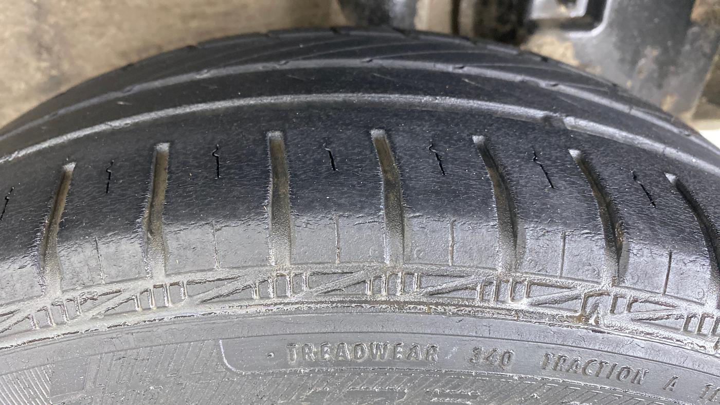2011 Toyota Etios G, CNG, Manual, 73,470 km, Left Rear Tyre Tread