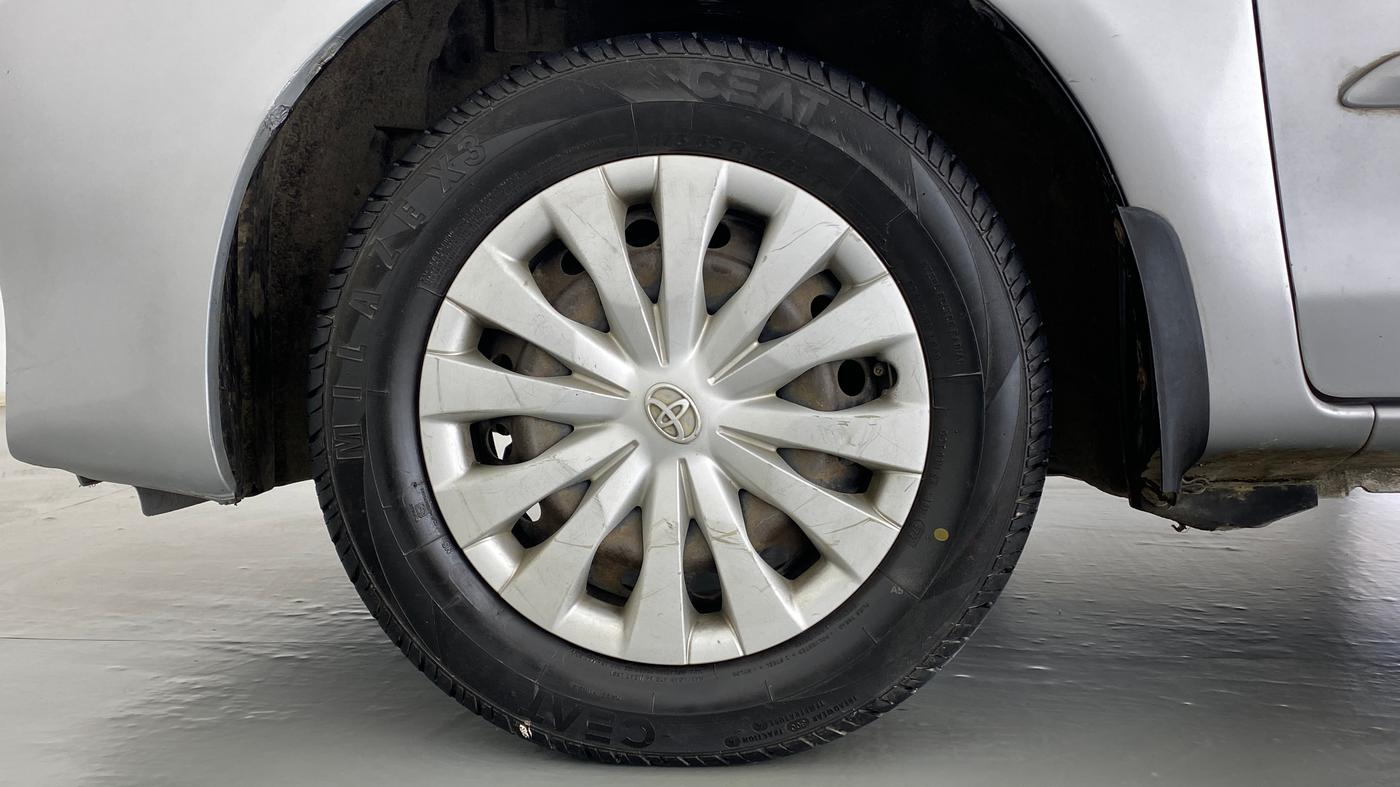 2011 Toyota Etios G, CNG, Manual, 73,470 km, Left Front Wheel